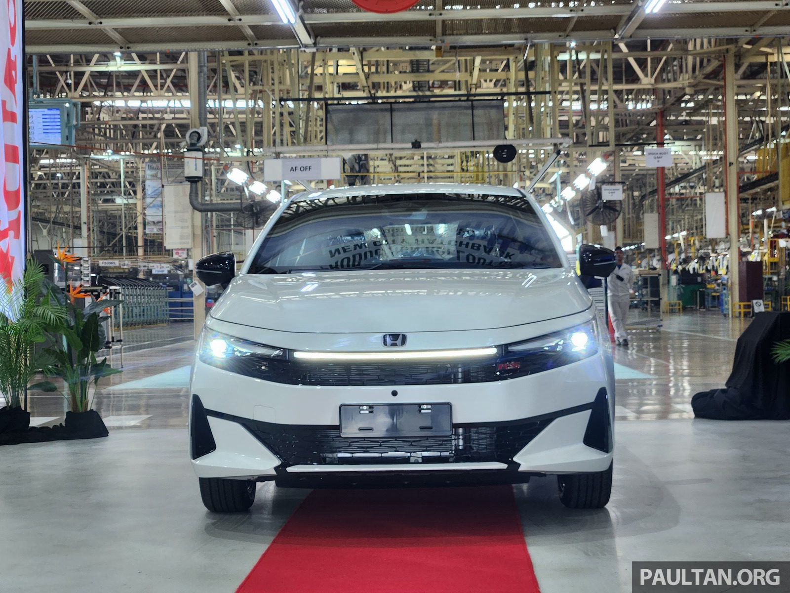 Honda City Hatchback nhiều người Việt mong chờ ra mắt: Màn 10inch ngay từ bản base, thêm loạt công nghệ an toàn chưa có trên City 'bản Việt' - Ảnh 2.