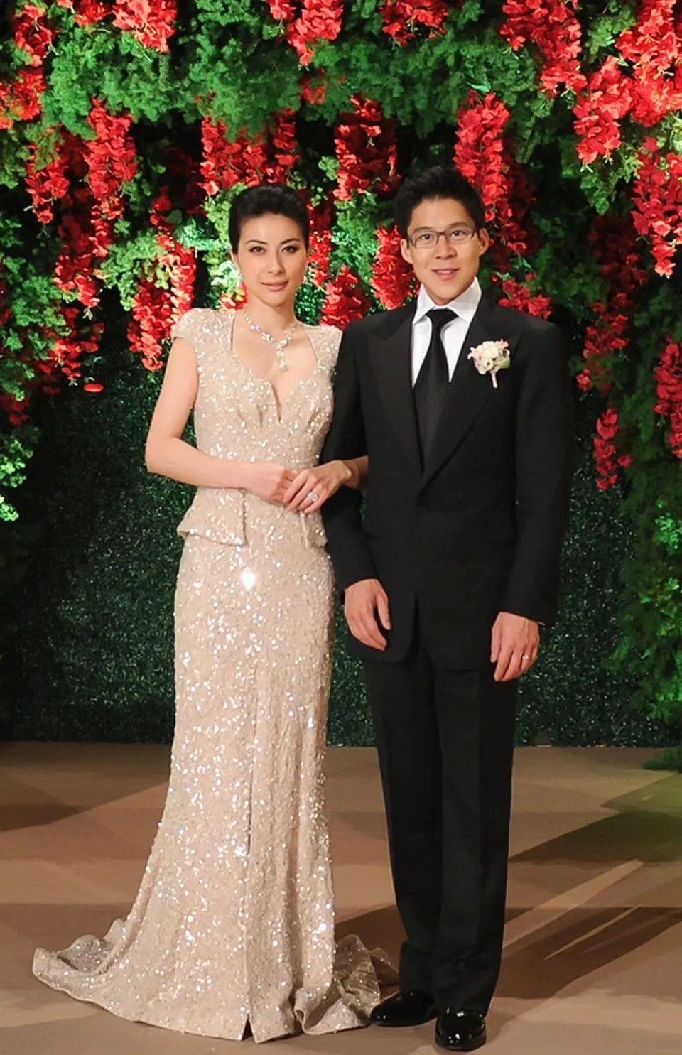 Đám cưới của Hoắc Khải Cương - Quách Tinh Tinh: 3 bộ suit chú rể từng được xem là hình mẫu cho phong cách cưới của giới hào môn- Ảnh 6.