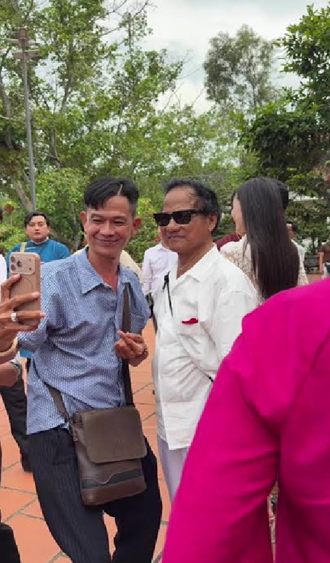 Chế Linh: "Rất phức tạp, không thể chấp nhận được"- Ảnh 1. Chế Linh: "Rất phức tạp, không thể chấp nhận được"- Ảnh 1.