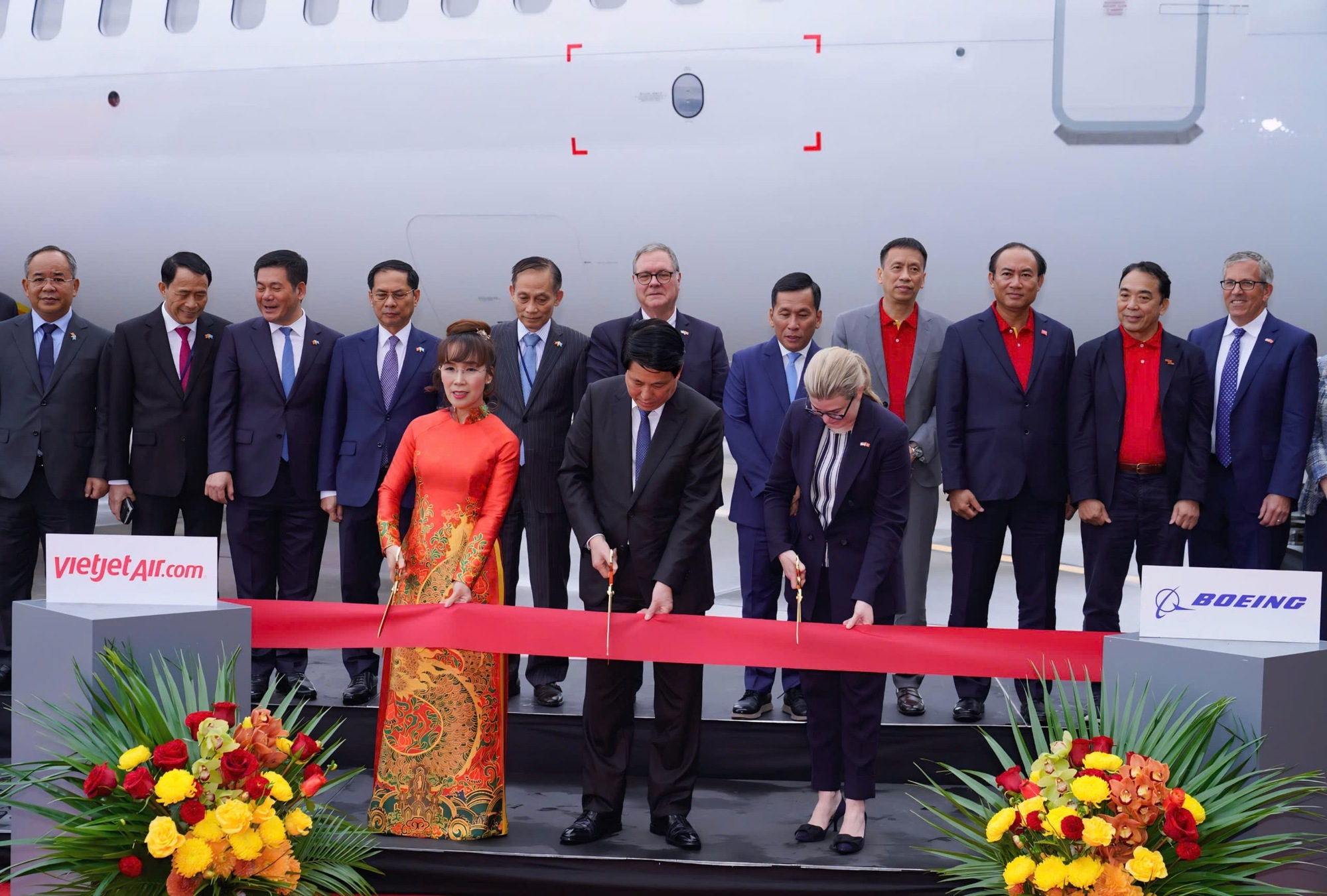 Tỷ phú Nguyễn Thị Phương Thảo liên tiếp đón tin vui: Vừa vượt vợ tỷ phú Phạm Nhật Vượng, nay lại giành vị thế vượt trội tại Việt Nam - Ảnh 6.