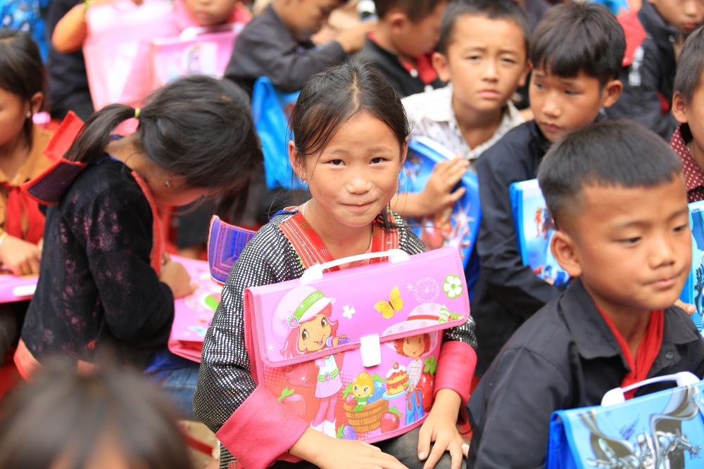 Một lá thư, một ước mơ và hành trình SHB nâng bước đến trường - Ảnh 4. Một lá thư, một ước mơ và hành trình SHB nâng bước đến trường - Ảnh 4.
