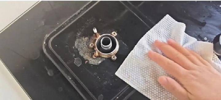 Cách biến muối và kem đánh răng thành chất tẩy rửa cực kỳ hiệu quả - Ảnh 3.