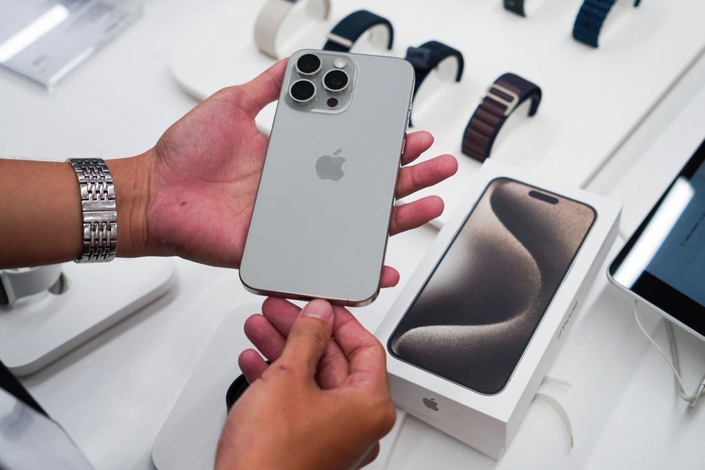 Chiếc iPhone cũ giảm giá tận 25 triệu đồng- Ảnh 3.