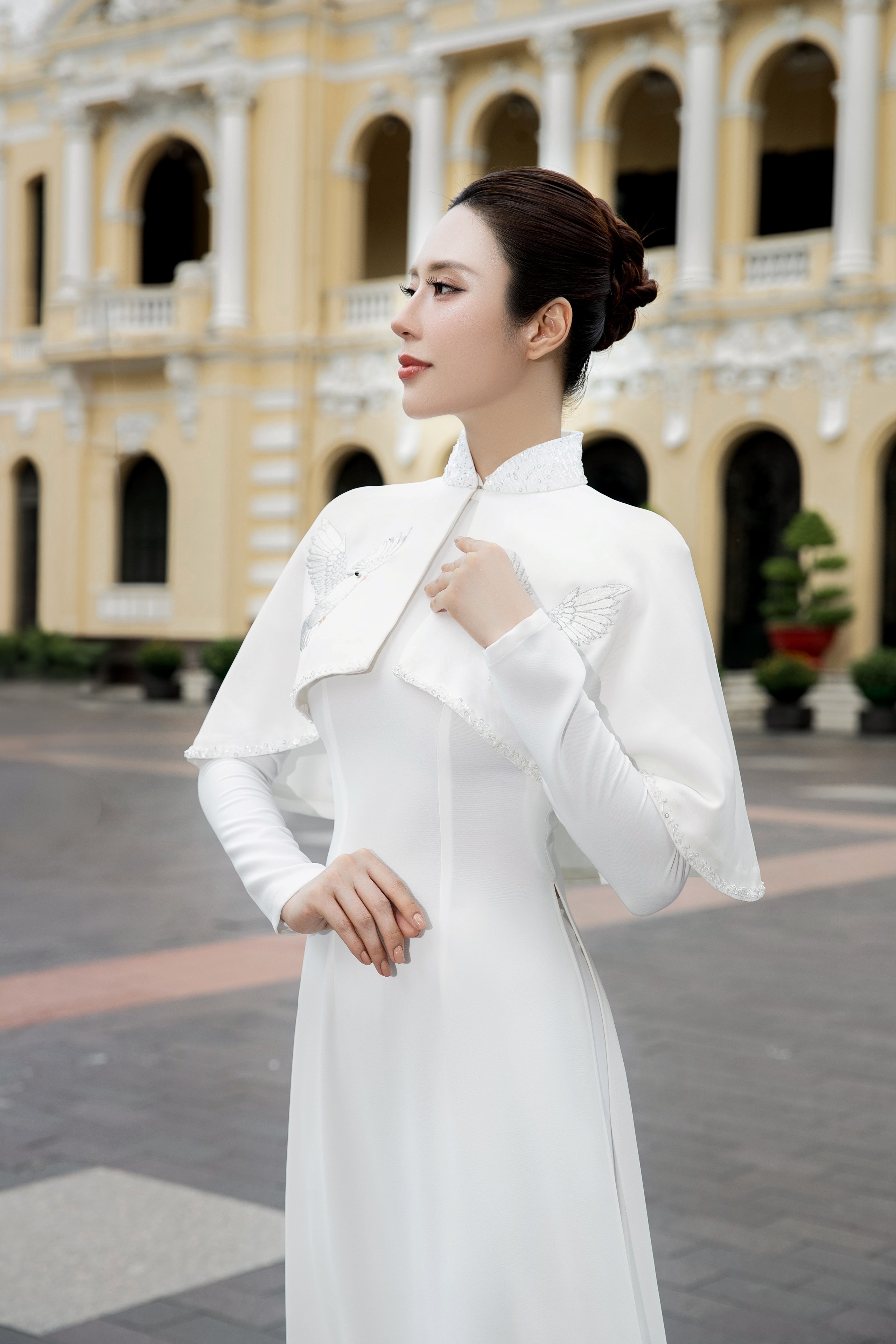 Hoa hậu Tô Diệp Hà bất ngờ xuất hiện tại loạt địa điểm nổi tiếng ở TP.HCM, gây chú ý với diện mạo mới đúng ngày 20/10 - Ảnh 4.