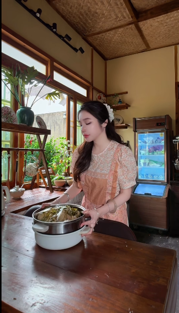 Diễn viên SN 1987 từng có chồng là CEO: Giờ làm mẹ đơn thân nuôi 2 con, có nhà vườn ở Đà Lạt, trước sống trong biệt thự bề thế giữa Sài Gòn - Ảnh 8.