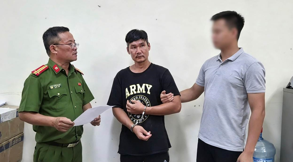 Thi hành lệnh bắt tạm giam Nguyễn Duy Tiến SN 1981 - Ảnh 1.