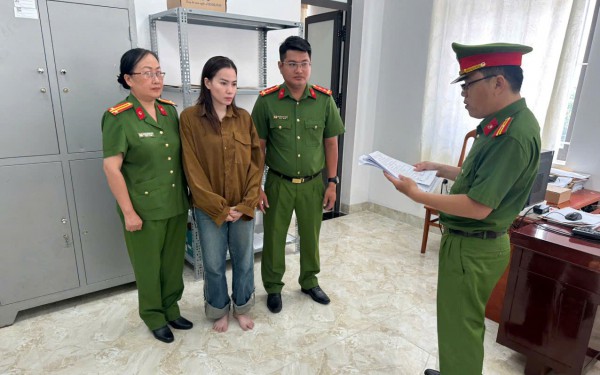 Bắt chủ hụi Phạm Thị Hồng Mơ SN 1993