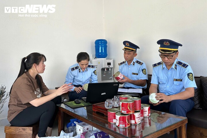 Vụ khâu nhục Lạng Sơn chỉ toàn xương, bì heo: Cơ sở sản xuất nói bị mạo danh- Ảnh 1. Vụ khâu nhục Lạng Sơn chỉ toàn xương, bì heo: Cơ sở sản xuất nói bị mạo danh- Ảnh 1.