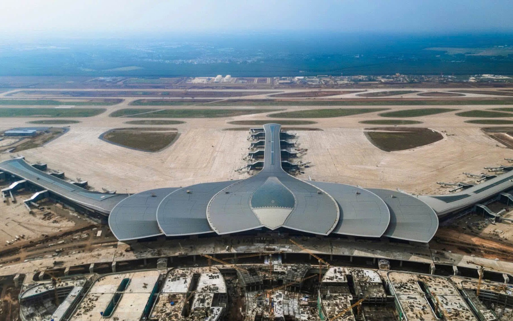 Siêu dự án sân bay 16 tỷ USD lớn nhất Việt Nam chuẩn bị khánh thành, loạt khu đô thị và công nghiệp tại Long Thành cấp tập triển khai