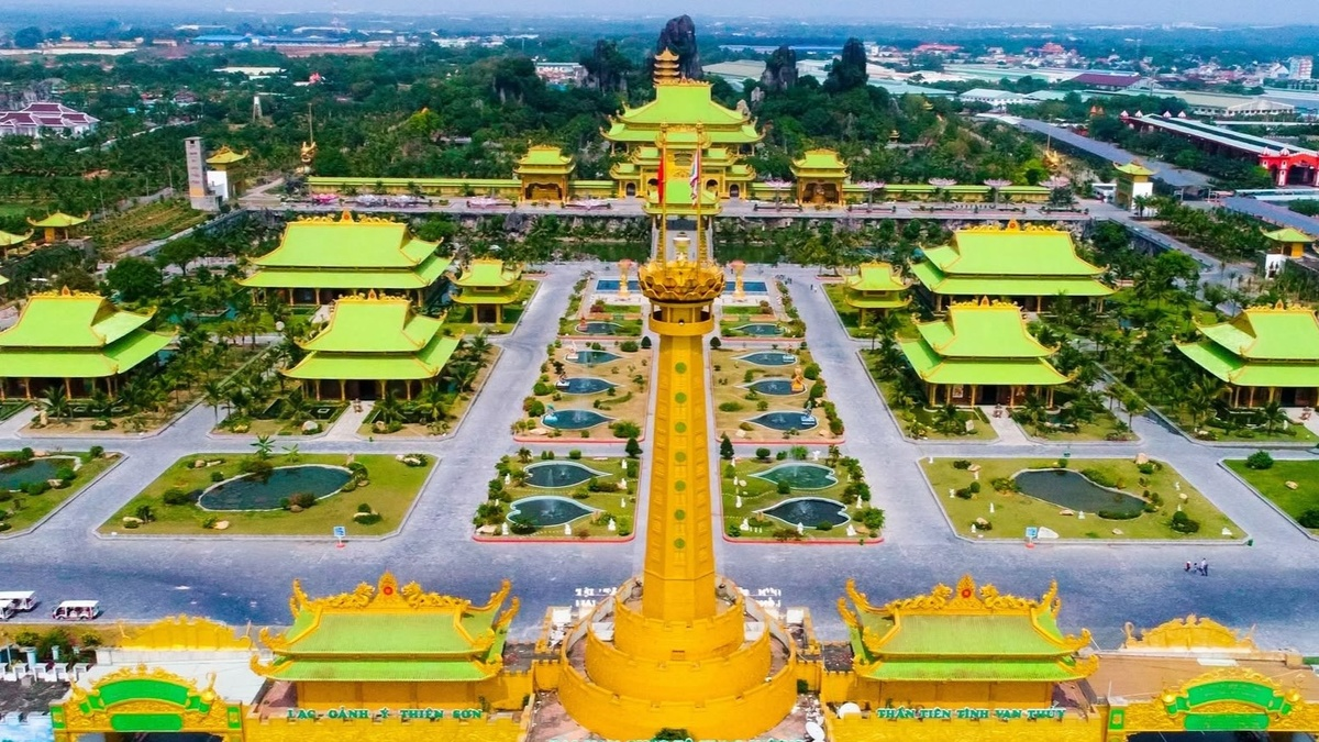 Động thái khác lạ ở khu du lịch 6.000 tỷ của vợ chồng bà Nguyễn Phương Hằng - Ảnh 3.