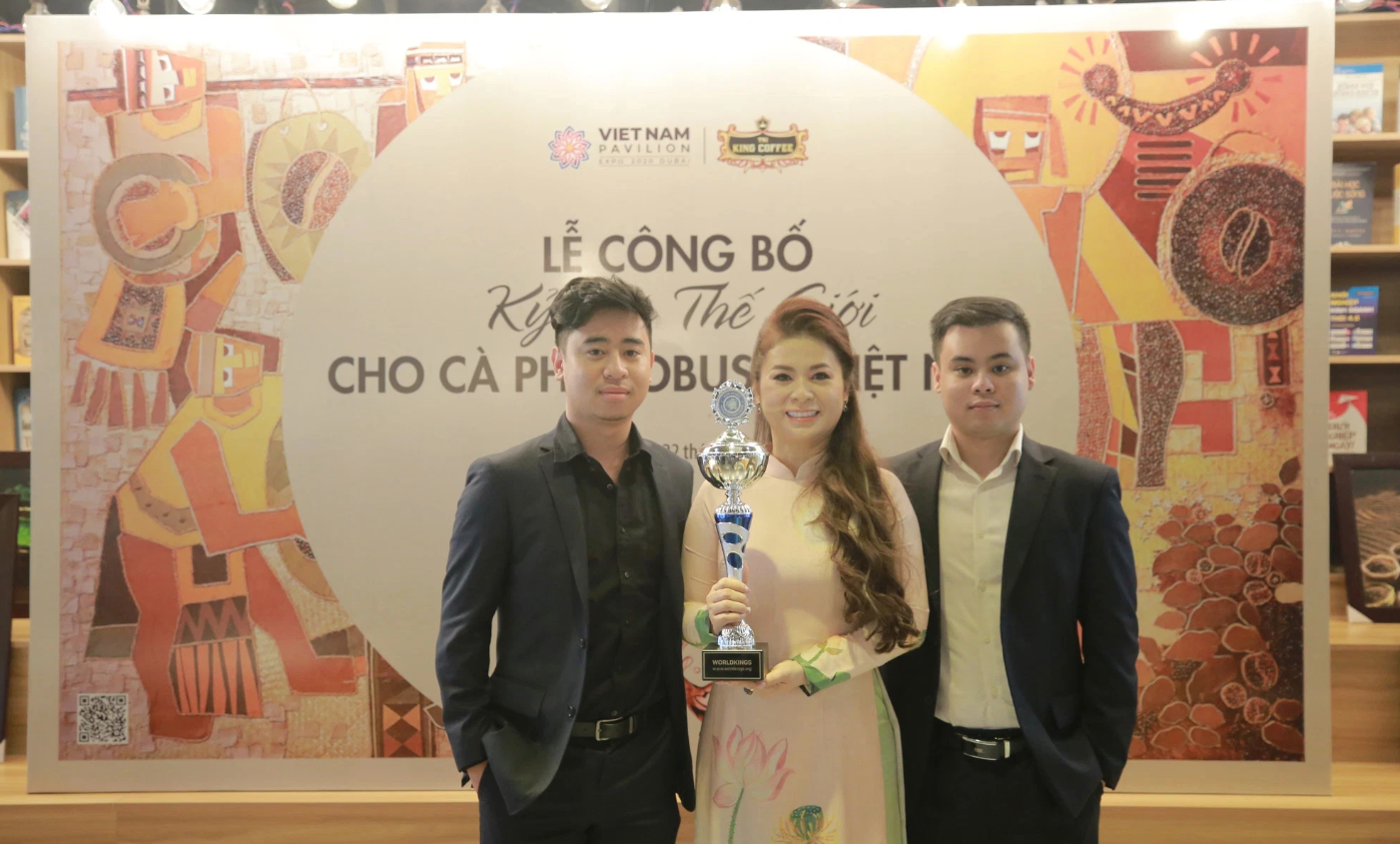 4 người con cùng được đặt chung 1 tên của ông Đặng Lê Nguyên Vũ và bà Lê Hoàng Diệp Thảo - Ảnh 2.