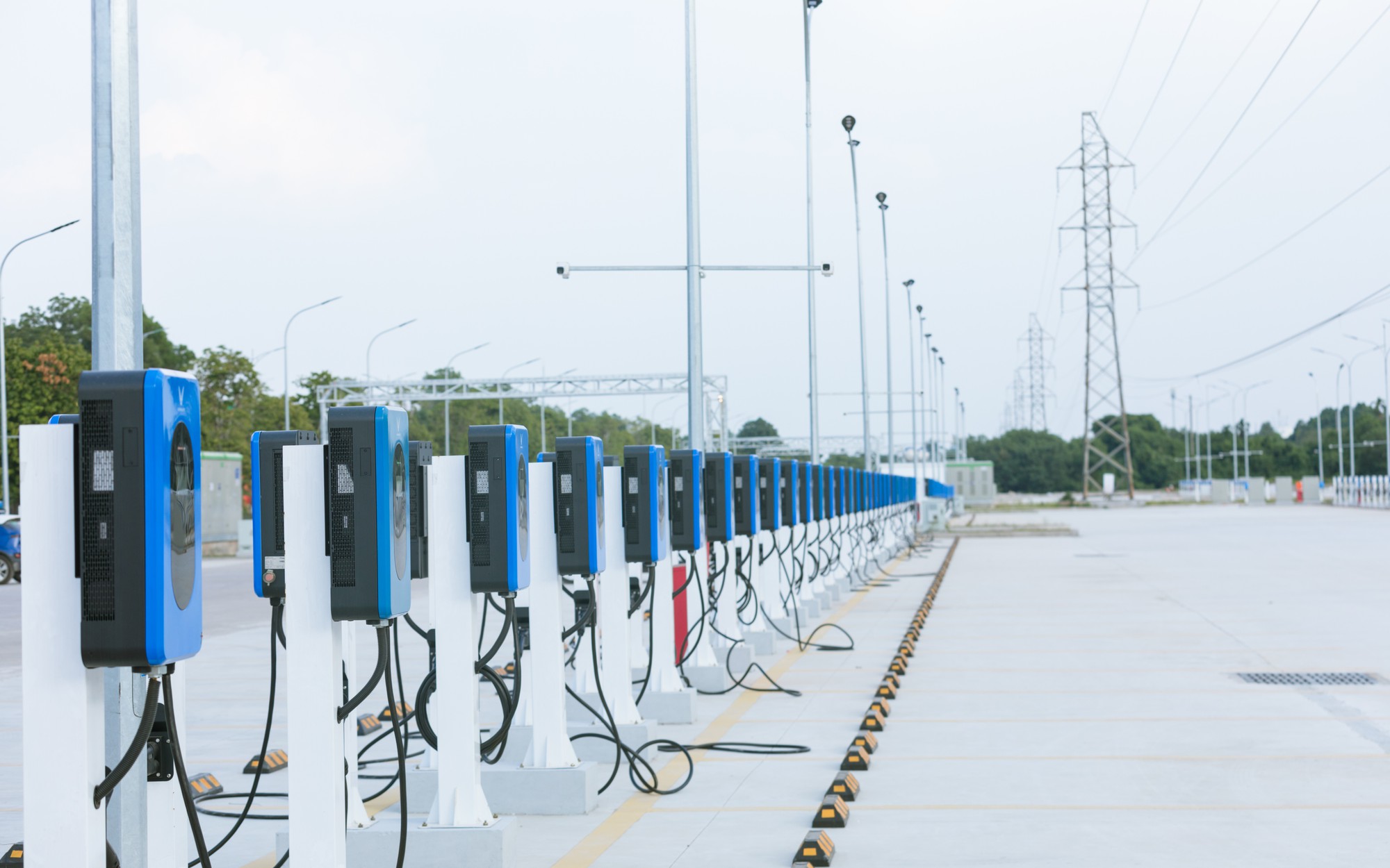 Việt Nam vừa có siêu trạm sạc rộng gần 3 ha, hơn 1.000 ô tô sạc cùng lúc - đã lớn nhất thế giới chưa?