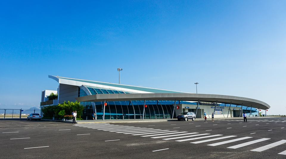 Đúng 3 ngày trước, xuất hiện một máy bay phản lực thương gia đặc biệt, dài hơn 30 m, sải cánh 28,7 m cất cánh từ sân bay Tuy Hòa - Ảnh 5. Đúng 3 ngày trước, xuất hiện một máy bay phản lực thương gia đặc biệt, dài hơn 30 m, sải cánh 28,7 m cất cánh từ sân bay Tuy Hòa - Ảnh 5.