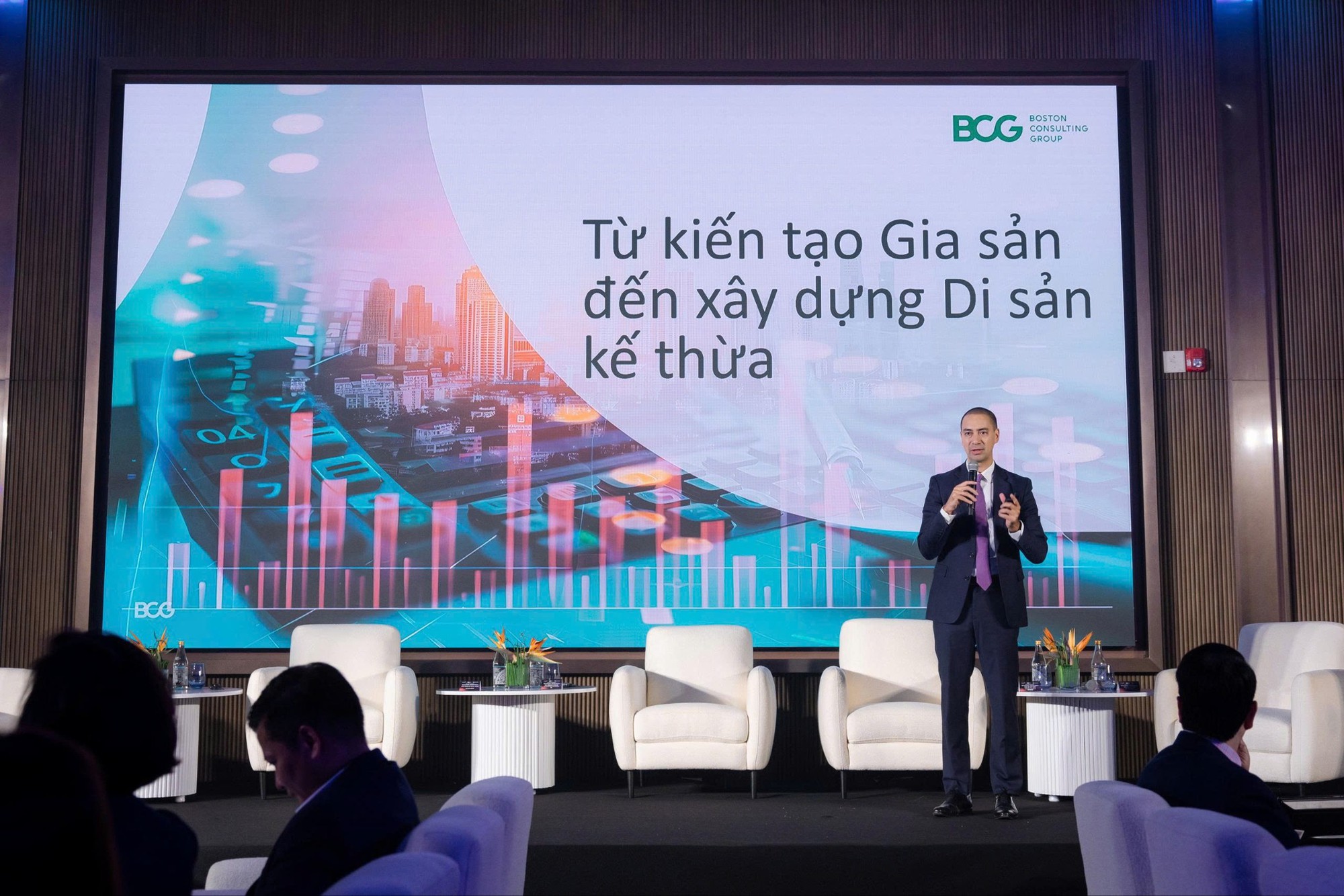 Chuyển giao gia sản: Câu hỏi lớn của thế hệ doanh nhân sáng lập - Ảnh 2. Chuyển giao gia sản: Câu hỏi lớn của thế hệ doanh nhân sáng lập - Ảnh 2.