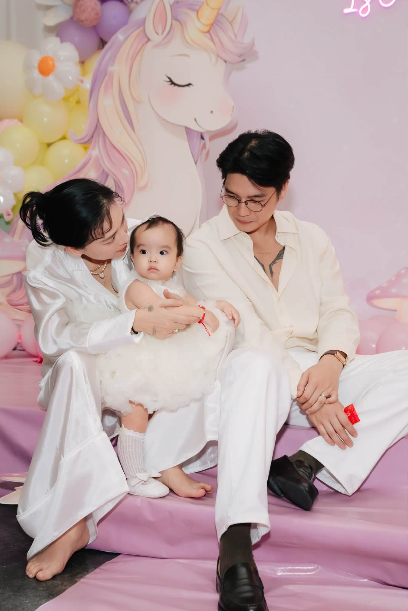 Con gái Ngô Thanh Vân vừa bập bẹ tập nói đã nhớ hết tên 10 “bạn thân” trong nhà - Ảnh 5.