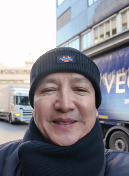 NSƯT Chí Trung ở Nauy: "Đi xa mới thấy chữ Việt Nam quý thế nào" - Ảnh 2.
