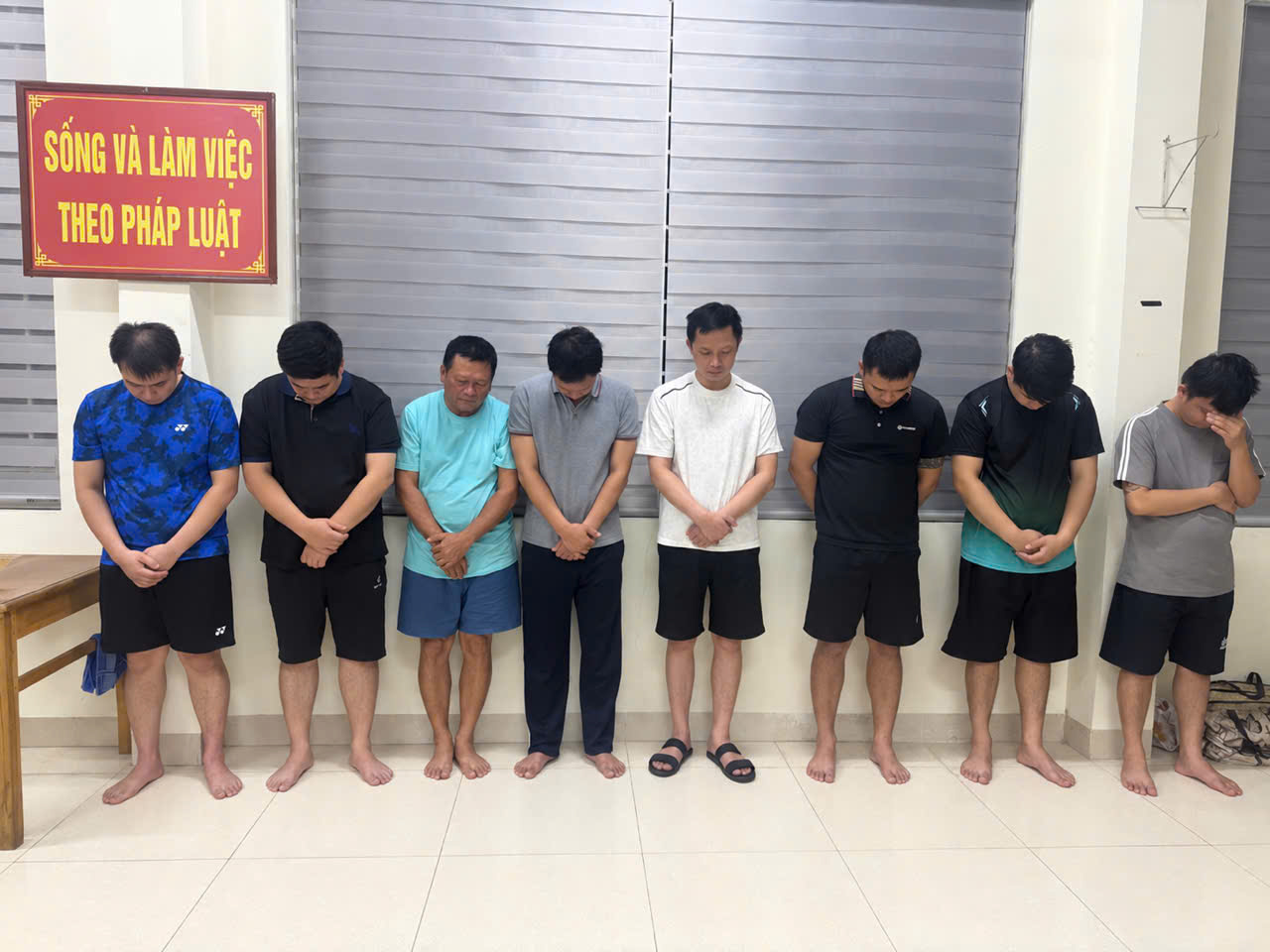 60 CBCS đồng loạt khám xét tại 4 tỉnh thành, phá chuyên án đặc biệt lớn, bắt 'đầu sỏ' Hoàng Văn Đạt SN 1993 - Ảnh 4.