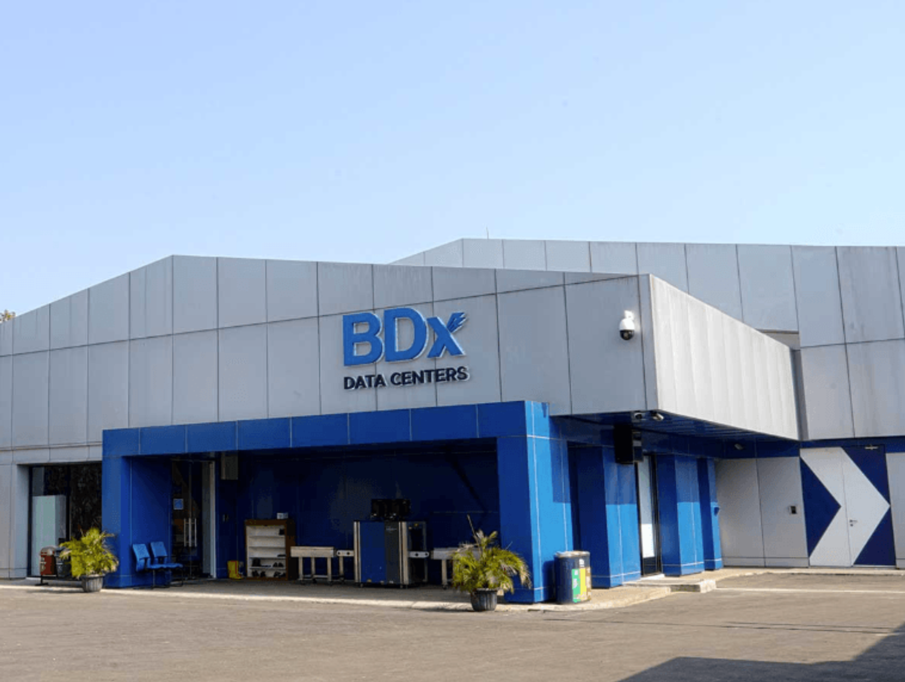 Dừng xây dựng khẩn cấp tổ hợp liên quan đến AI, công suất gấp 21 lần Trung tâm dữ liệu Viettel Hòa Lạc: Vừa khởi công được 8 ngày - Ảnh 3.