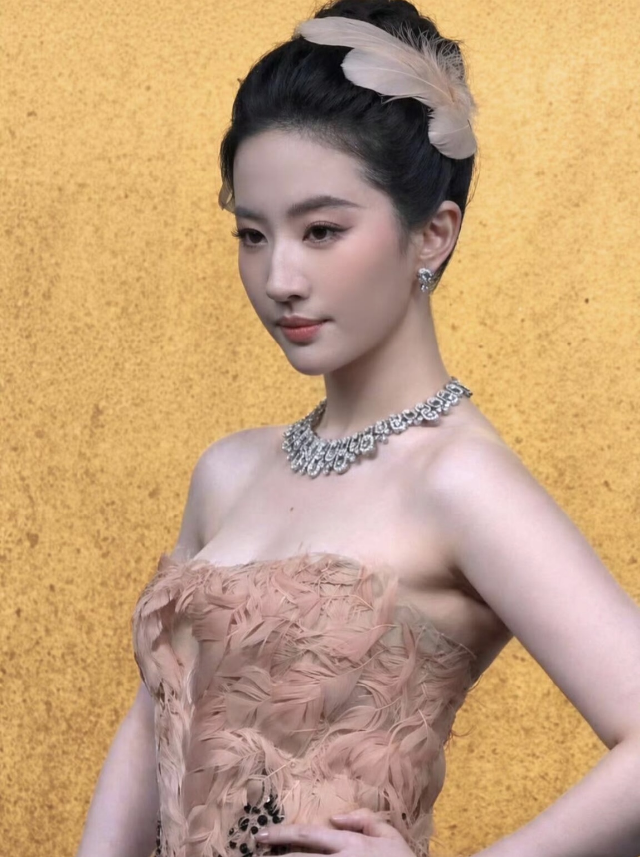 Lưu Diệc Phi bị chê “mất hào quang”- Ảnh 3.