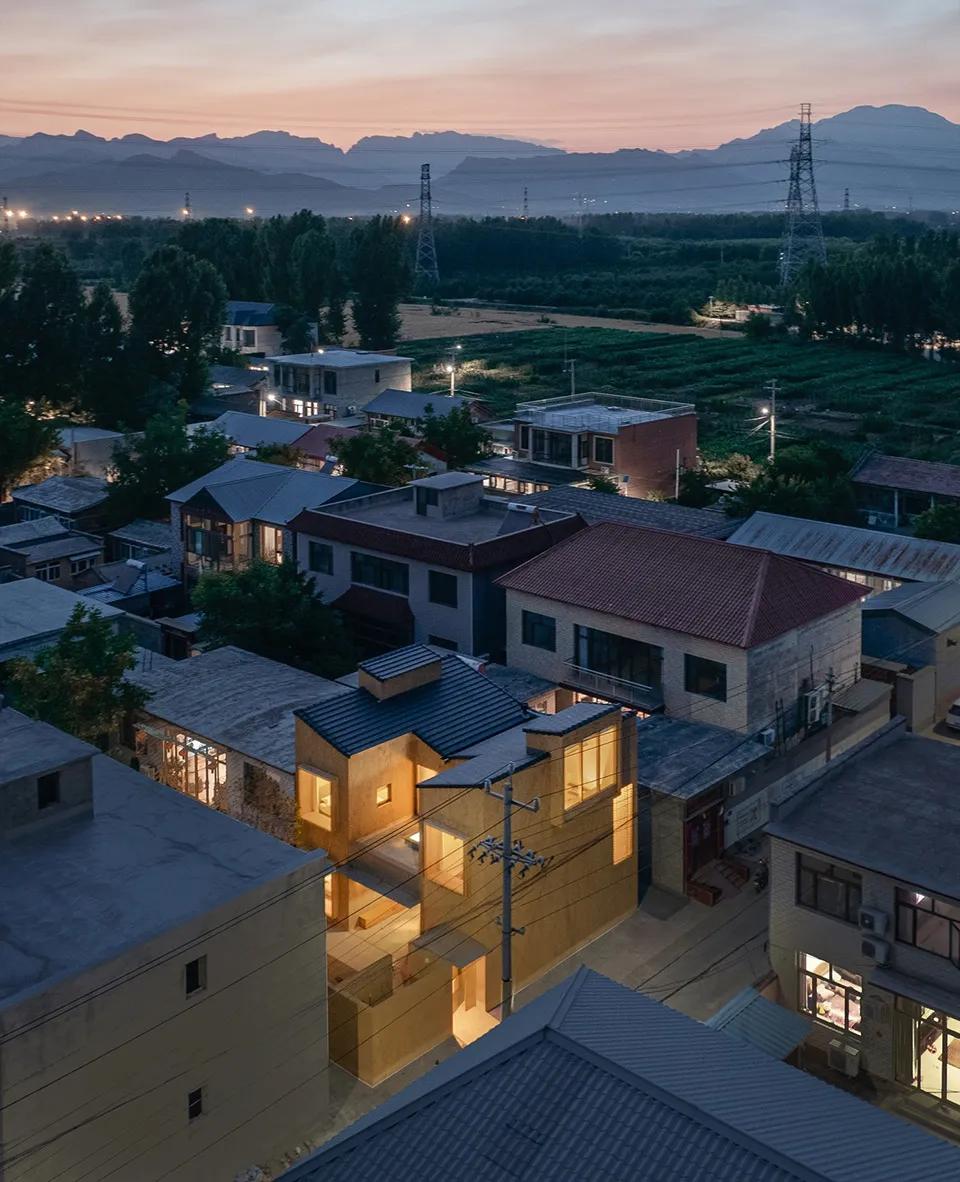 Thuê mảnh đất 130m², ông bố 50 tuổi cải tạo căn nhà 70m² với 15 cửa sổ cho cả đại gia đình ở: Nhìn nhỏ nhưng ai đến cũng tưởng rộng 300m²- Ảnh 25.