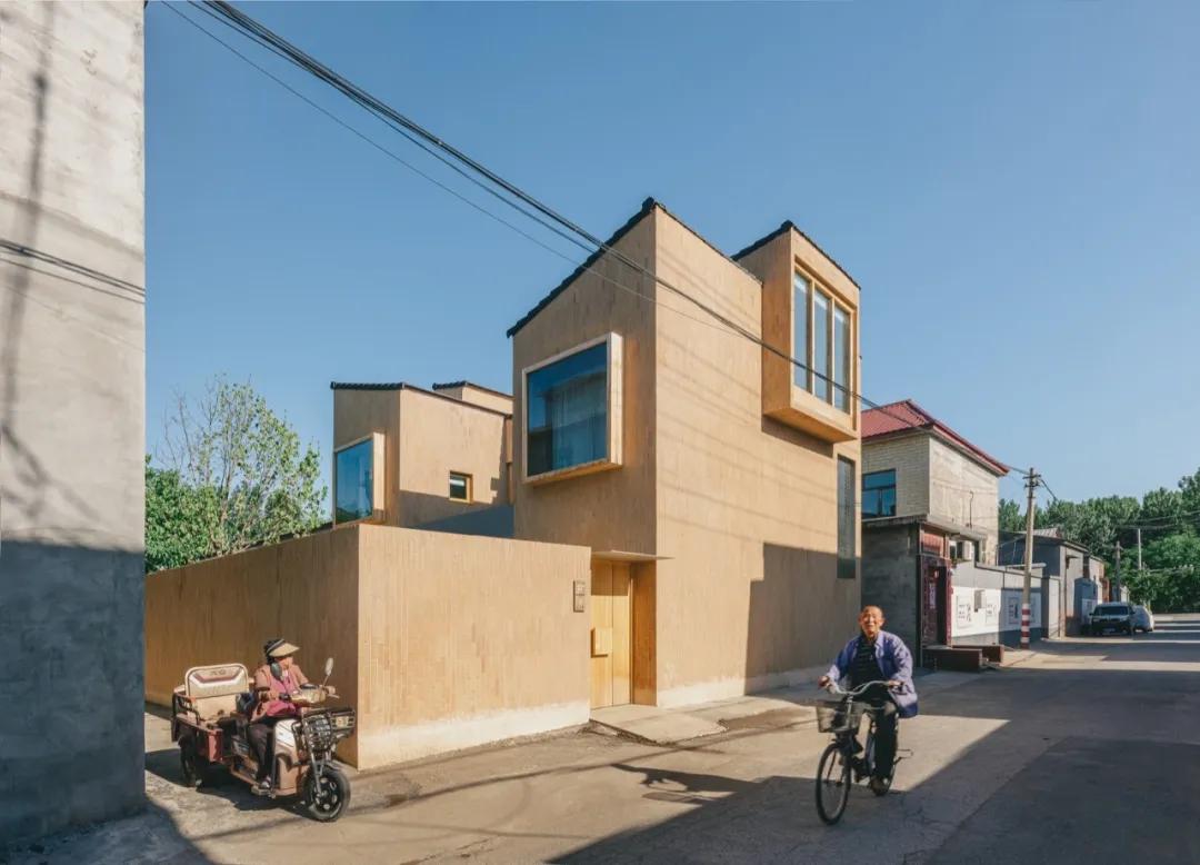 Thuê mảnh đất 130m², ông bố 50 tuổi cải tạo căn nhà 70m² với 15 cửa sổ cho cả đại gia đình ở: Nhìn nhỏ nhưng ai đến cũng tưởng rộng 300m²- Ảnh 23.
