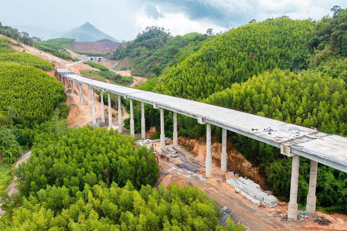 Vượt khó thi công và truyền nghề trên cao tốc Khánh Hòa – Buôn Ma Thuột- Ảnh 3.