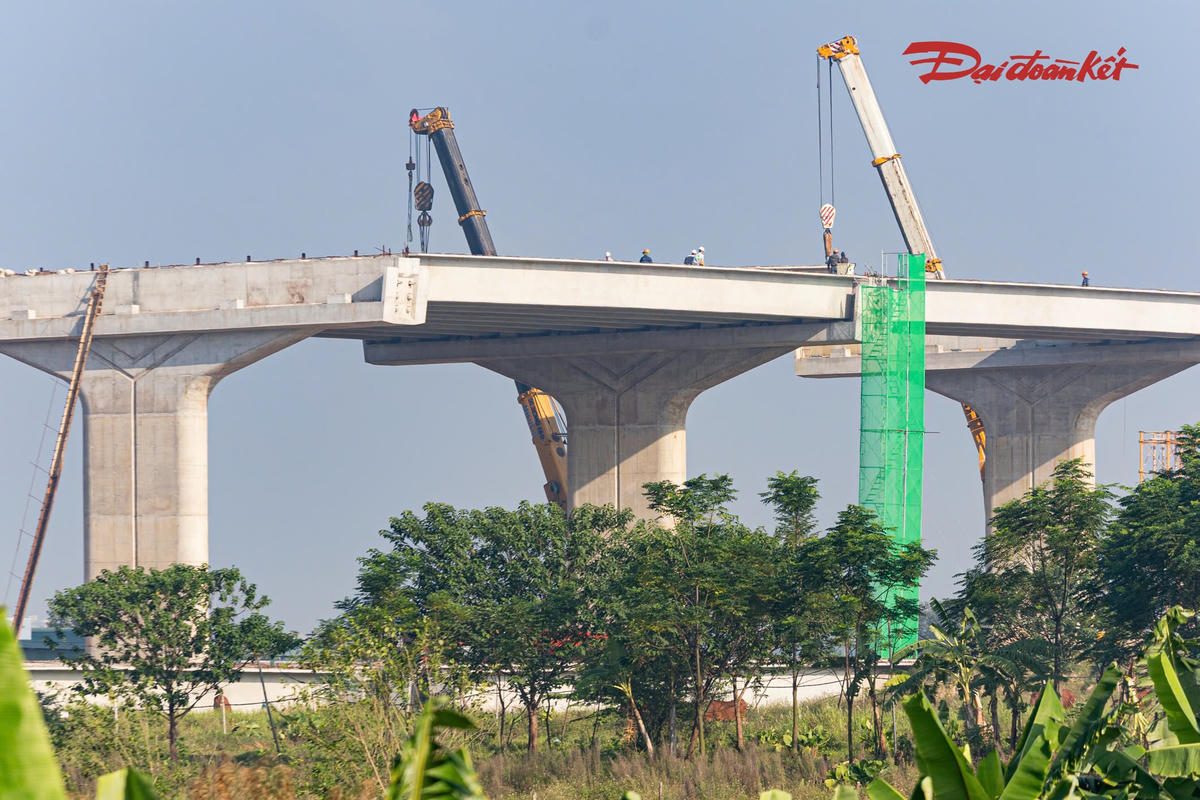 Những phiến dầm đầu tiên xuất hiện tại cầu Hồng Hà gần 10.000 tỷ đồng- Ảnh 5.