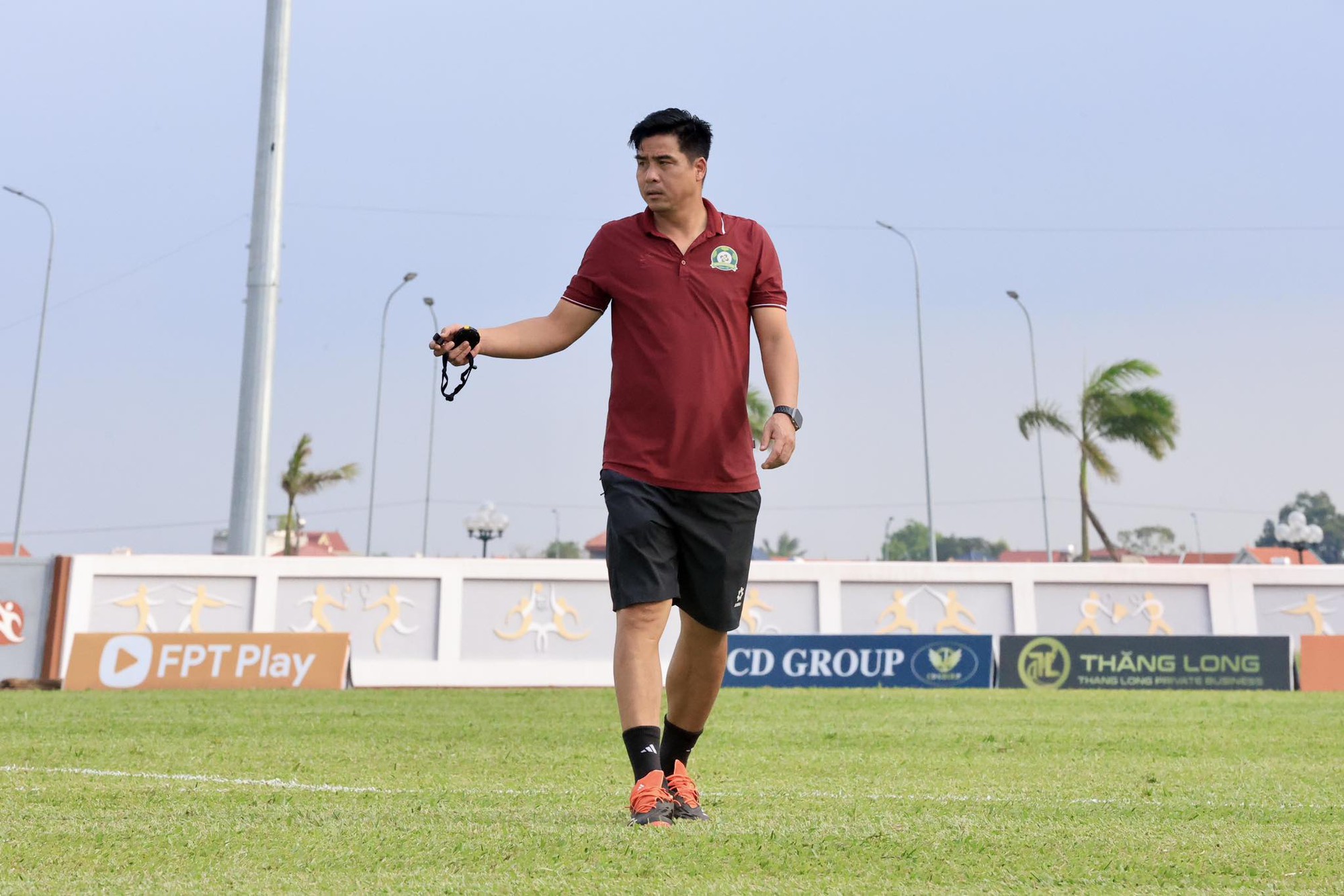 CLB lập hai 2 kỷ lục tệ nhất V.League, HLV muốn từ chức và ký ức buồn của Công Phượng- Ảnh 1. CLB lập hai 2 kỷ lục tệ nhất V.League, HLV muốn từ chức và ký ức buồn của Công Phượng- Ảnh 1.