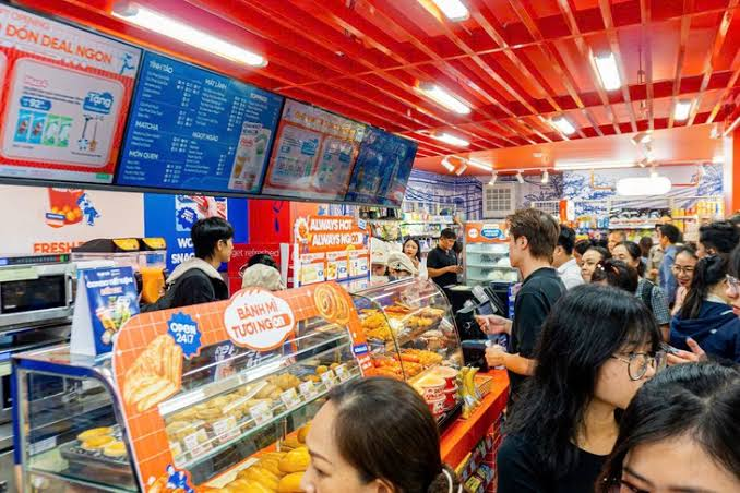 'Miếng bánh' cửa hàng tiện lợi 11.100 tỷ đồng tại Việt Nam: Chuỗi ngoại Circle K và GS25 đua sát nút, chờ 'địa chấn' từ gã khổng lồ Masan - Ảnh 5.