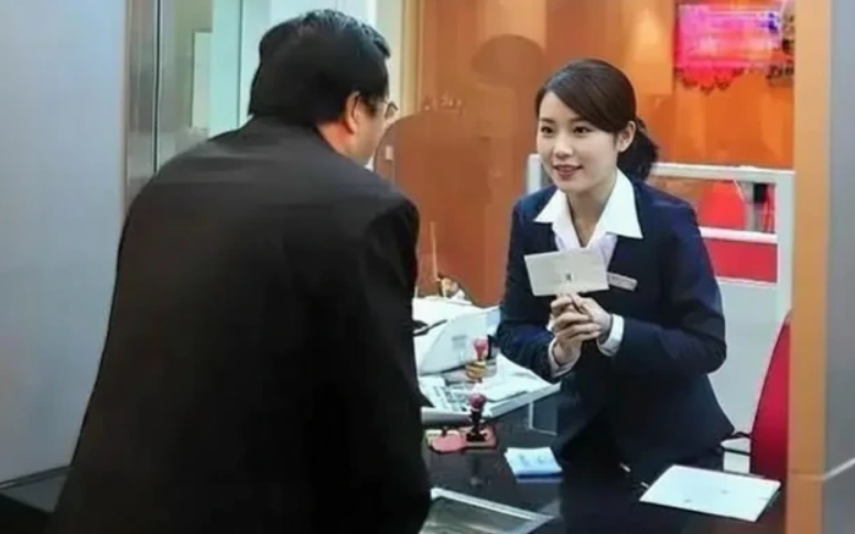 Khách gửi tiết kiệm hơn 7,7 tỷ đồng, 3 ngày sau phát hiện số dư còn 0: Tòa khẳng định ngân hàng chỉ phải bồi thường 20% thiệt hại