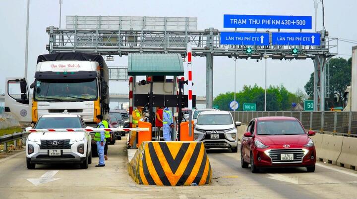 Bộ Xây dựng làm rõ VETC, ePass thu phí 6.600 đồng/tháng- Ảnh 1.