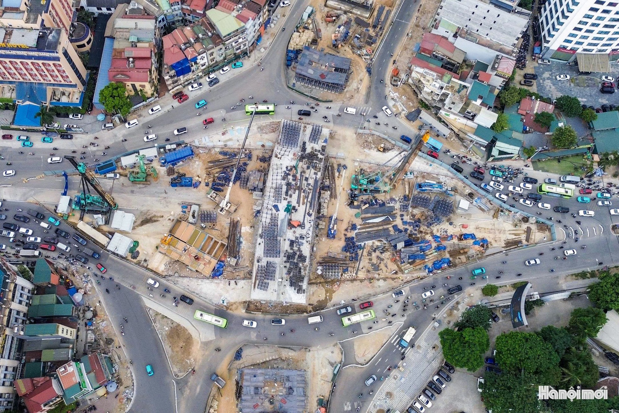 Dồn lực thi công hai cầu vượt trên công trường đường Vành đai 1- Ảnh 2.