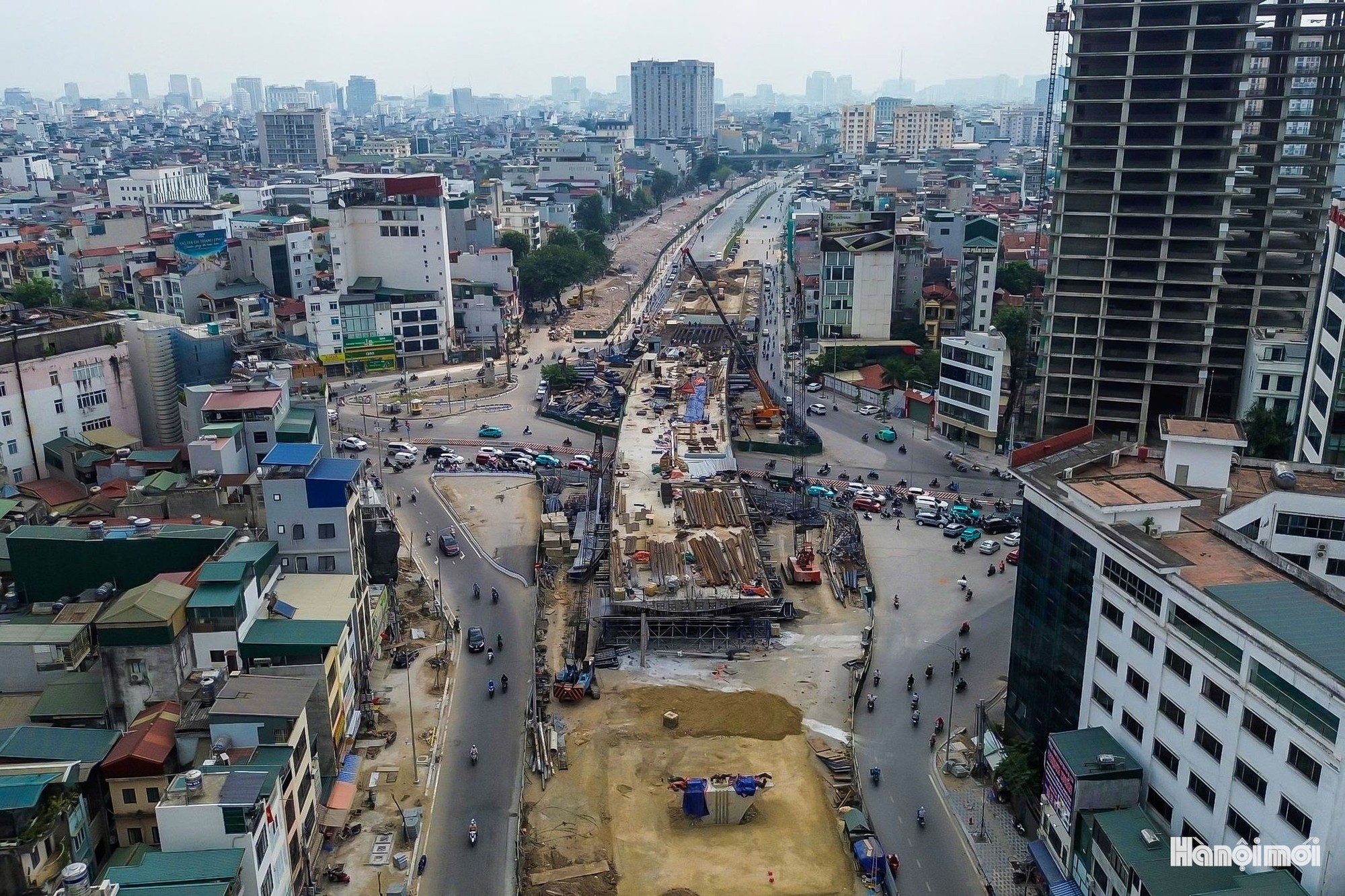 Dồn lực thi công hai cầu vượt trên công trường đường Vành đai 1- Ảnh 1.
