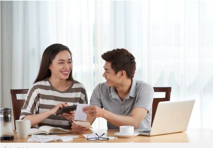 Vợ chồng có nên dùng chung một tài khoản ngân hàng?- Ảnh 1.