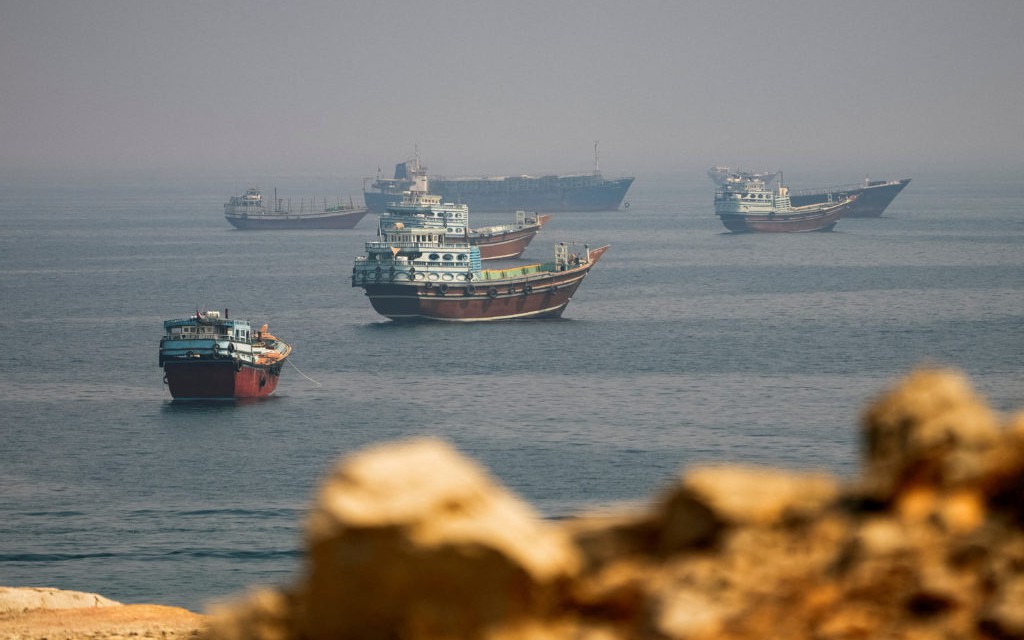 Đô đốc quân đội Mỹ báo điều khó tin từ eo biển Hormuz 