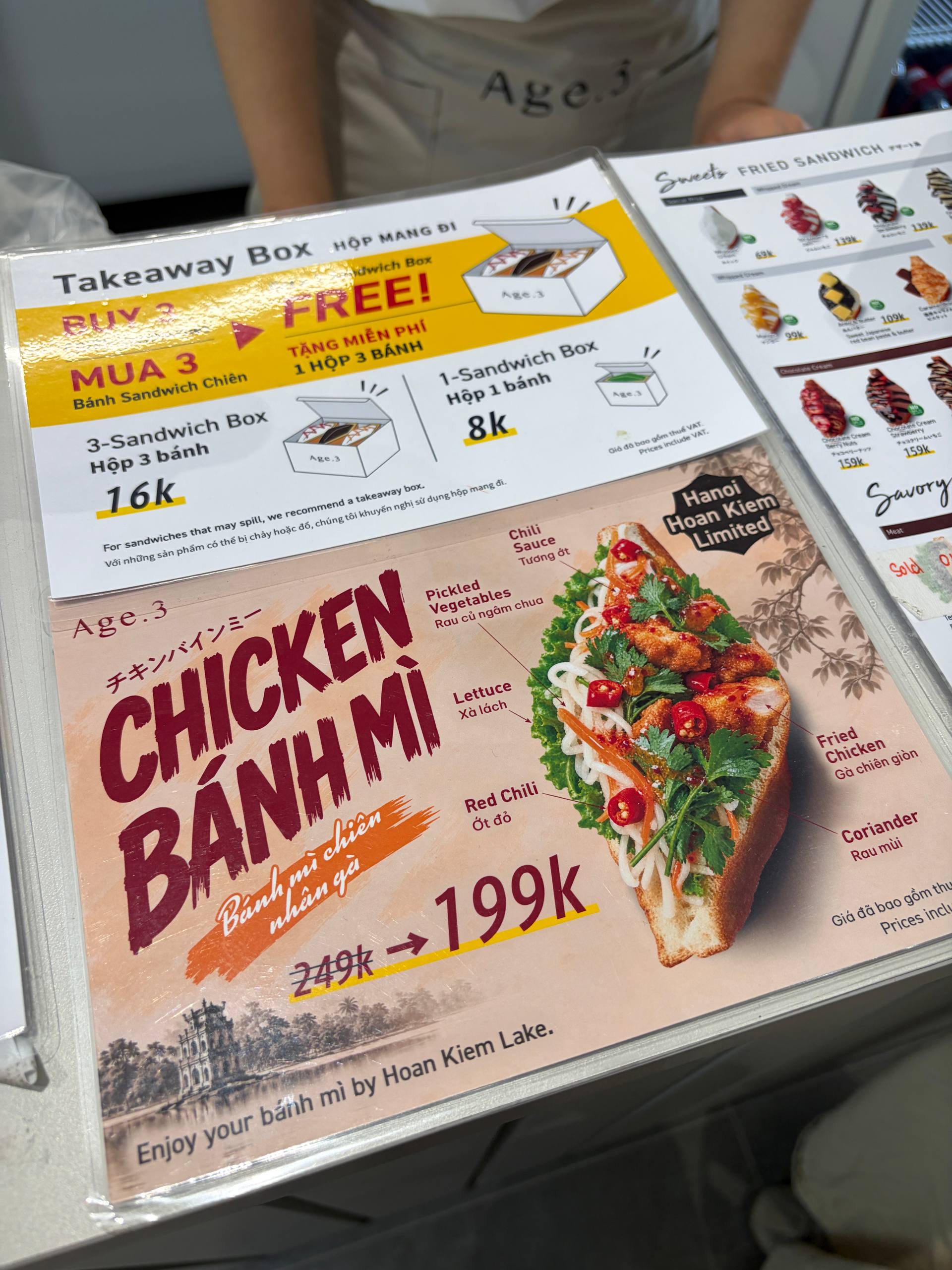 Món bánh khiến Tăng Thanh Hà xếp hàng 40 phút vừa về Hà Nội: Giá gần 200k/chiếc, một vị phải bỏ dở giữa chừng- Ảnh 9.