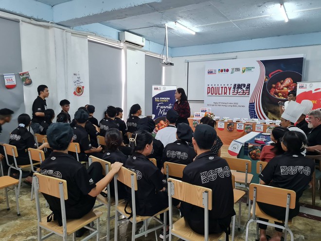 Founder KOTO: “Đừng phong người nghèo thành anh hùng chỉ vì họ vượt khó”- Ảnh 4.