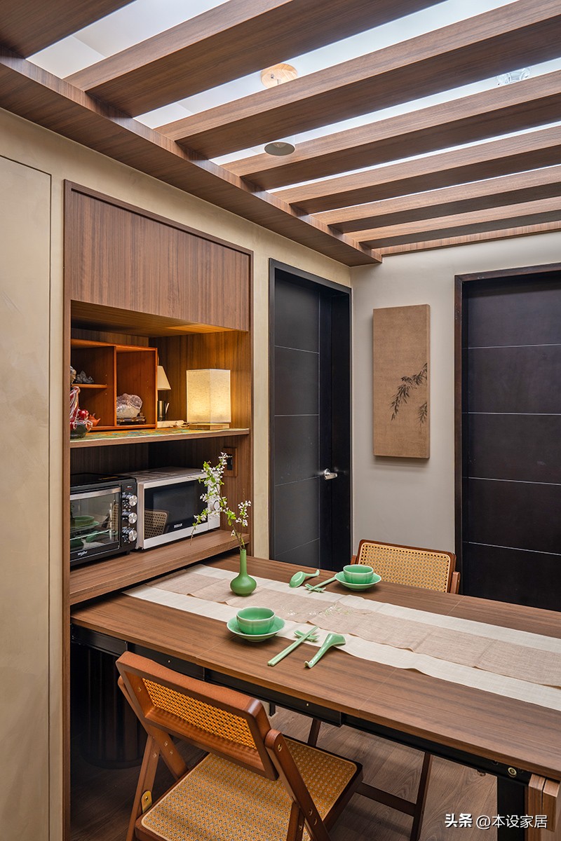 Căn hộ 46m² xuống cấp của đôi vợ chồng trung niên được cải tạo thành không gian 3 phòng: Cách tận dụng từng mét vuông khiến nhiều người bất ngờ- Ảnh 6.