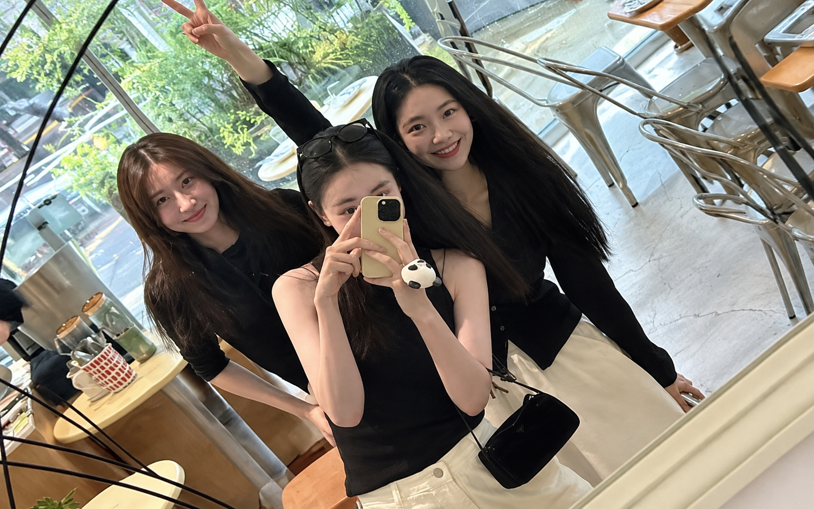 Người EQ thấp thường làm điều này khi bạn mình mắc lỗi trước đám đông- Ảnh 2.