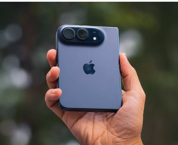 'Mua iPhone Duo chỉ phí tiền nhưng...' - Ảnh 1.