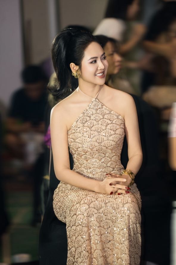 Con gái Á hậu Việt mới 3 tuổi đã được chọn làm vedette: Chỉ cần 1 buổi tổng duyệt, đang học trường quốc tế học phí hàng trăm triệu đồng - Ảnh 2.
