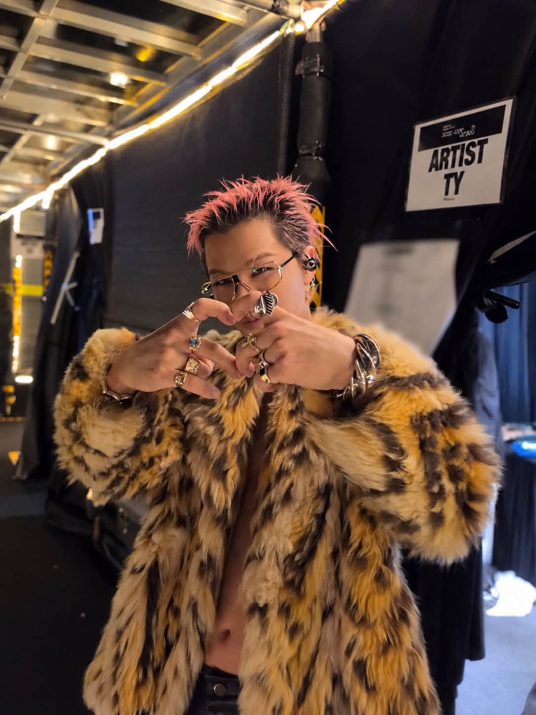 BIGBANG khéo chiều fan Việt: Từ “1, 2, 3 bánh mì” đến màn chế lời hit thành “Phở”- Ảnh 3.