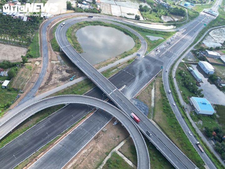 Cận cảnh Vành đai 3 TP.HCM qua Tây Ninh tăng tốc về đích- Ảnh 4.