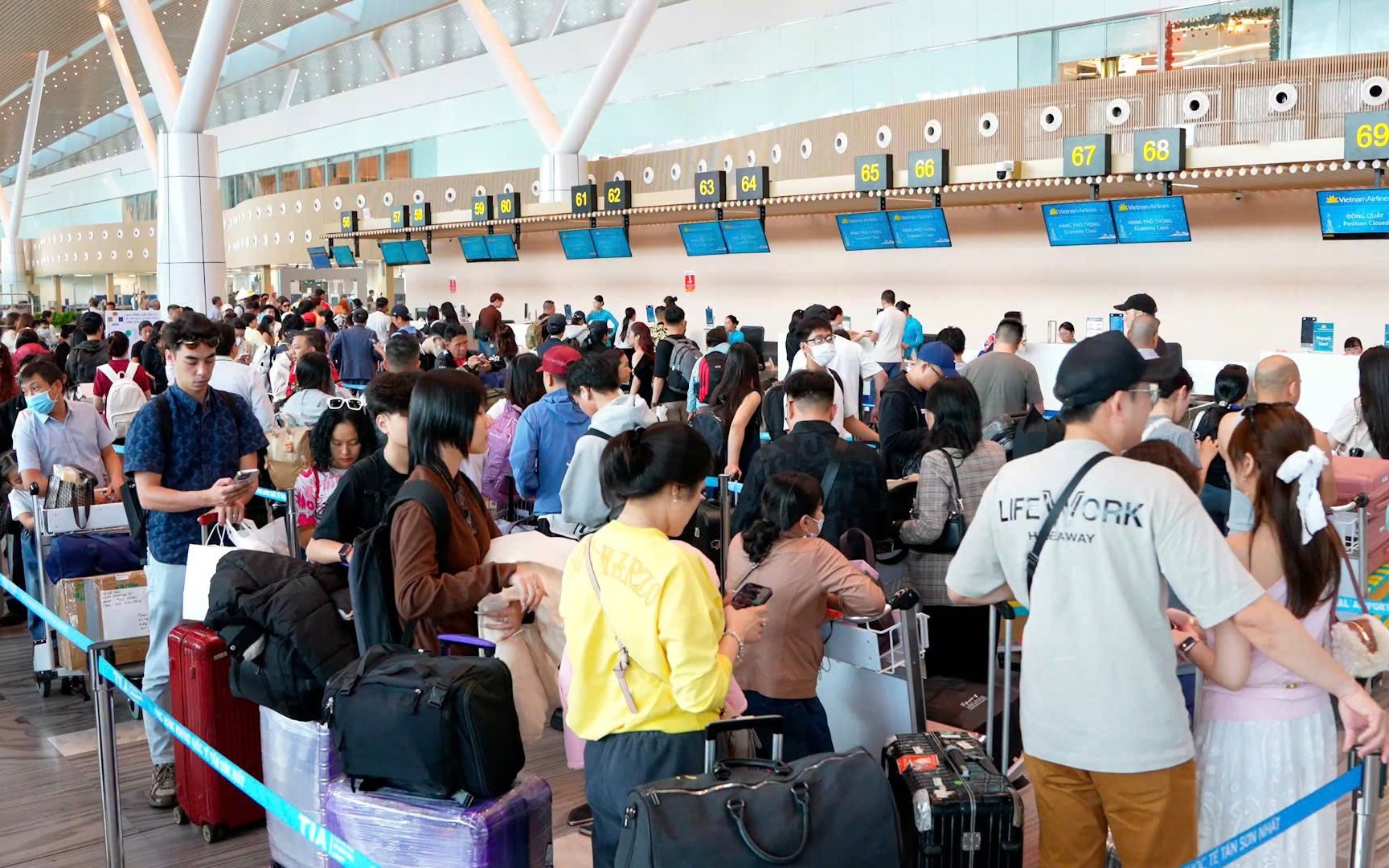 Tất cả hành khách có chuyến bay quốc tế từ sân bay Nội Bài chú ý thay đổi mới nhất từ Vietnam Airlines 