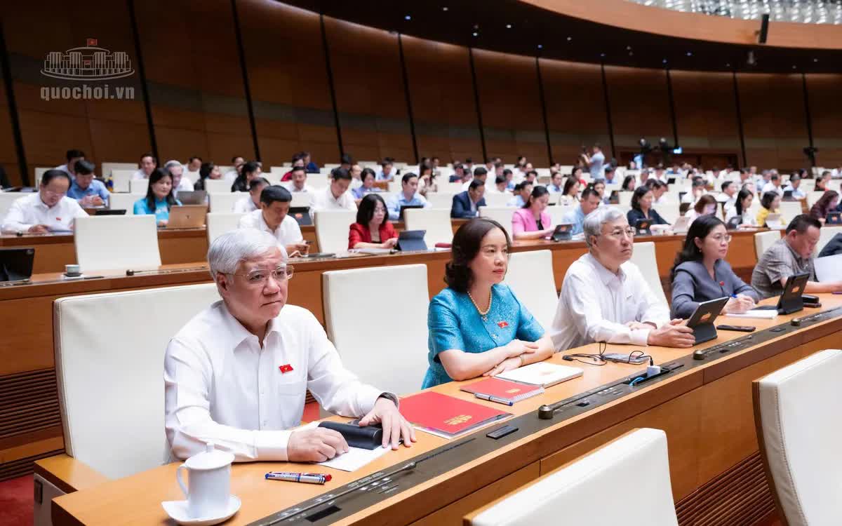 Ngày 27/10, Quốc hội thảo luận về dự thảo Bộ luật Hình sự (sửa đổi) - Ảnh 1.