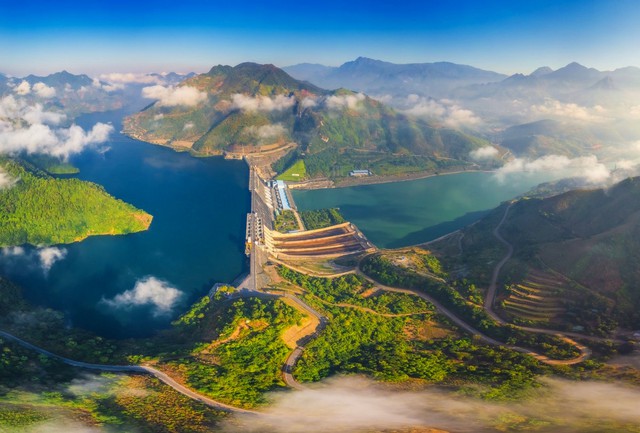 Việt Nam thực hiện cuộc đại di dân lịch sử 20.340 hộ, nhường chỗ cho công trình thủy điện Sơn La 60.200 tỷ lớn nhất ĐNÁ- Ảnh 2. Việt Nam thực hiện cuộc đại di dân lịch sử 20.340 hộ, nhường chỗ cho công trình thủy điện Sơn La 60.200 tỷ lớn nhất ĐNÁ- Ảnh 2.