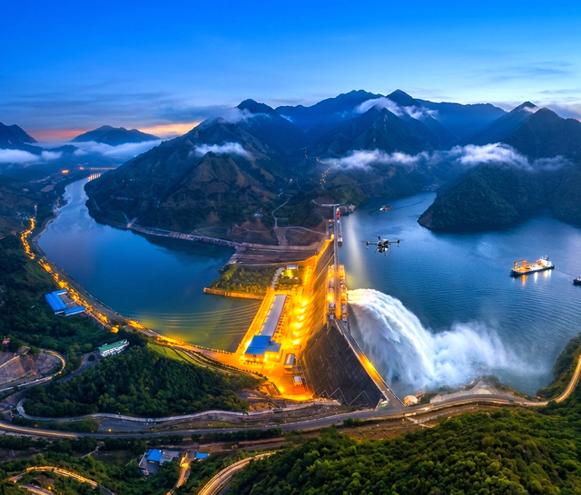 Việt Nam thực hiện cuộc đại di dân lịch sử 20.340 hộ, nhường chỗ cho công trình thủy điện Sơn La 60.200 tỷ lớn nhất ĐNÁ- Ảnh 4. Việt Nam thực hiện cuộc đại di dân lịch sử 20.340 hộ, nhường chỗ cho công trình thủy điện Sơn La 60.200 tỷ lớn nhất ĐNÁ- Ảnh 4.