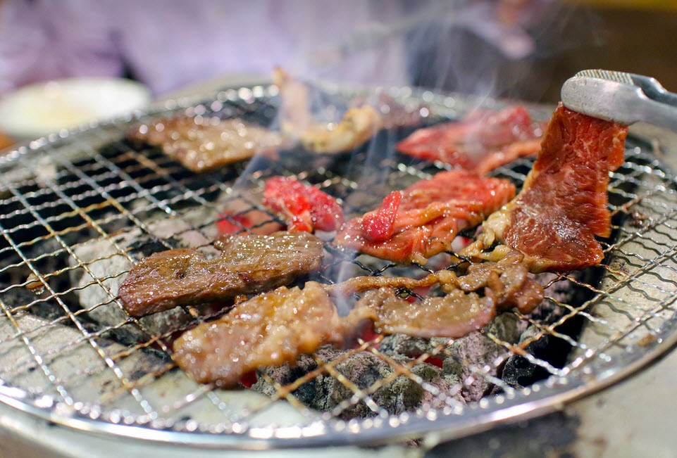 Người đàn ông bị suy thận sau nhiều năm ăn một loại thực phẩm: Bác sĩ cảnh báo 5 sai lầm nhiều người mắc - Ảnh 3.