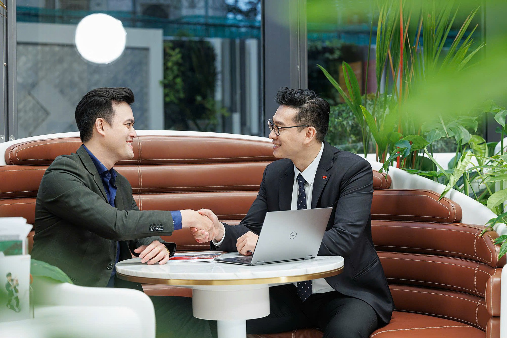 Fitch nâng xếp hạng tín nhiệm của Techcombank lên BB, đánh giá cao năng lực kiểm soát rủi ro và khả năng sinh lời - Ảnh 1.