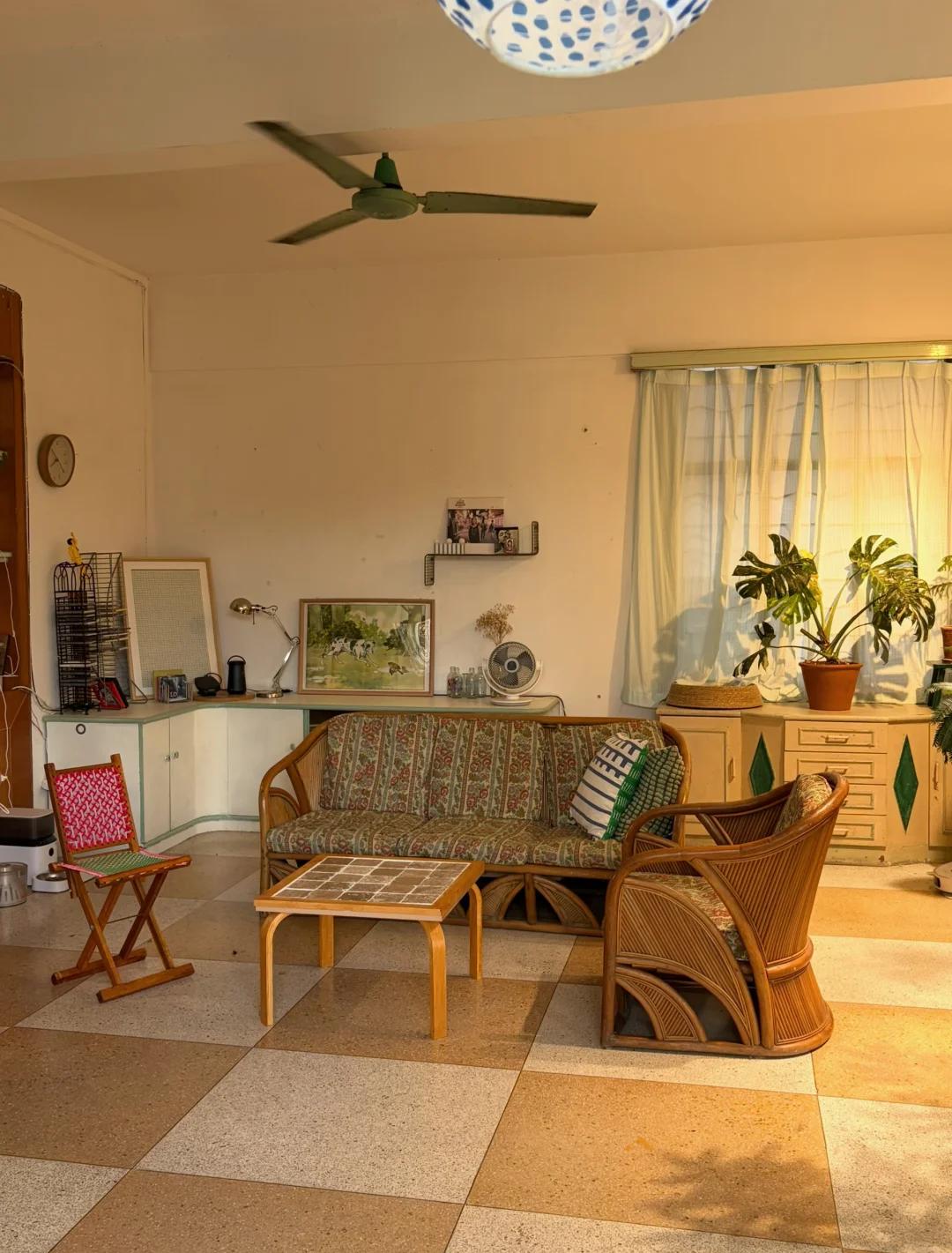 Bỏ căn hộ 50m² để chuyển vào nhà tập thể cũ 160m², ở một thời gian chủ nhà phải thốt lên: Như này mới là đáng sống! - Ảnh 1.